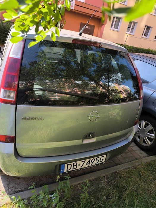 Opel Meriva 1,6 benzyna automat niski przebieg