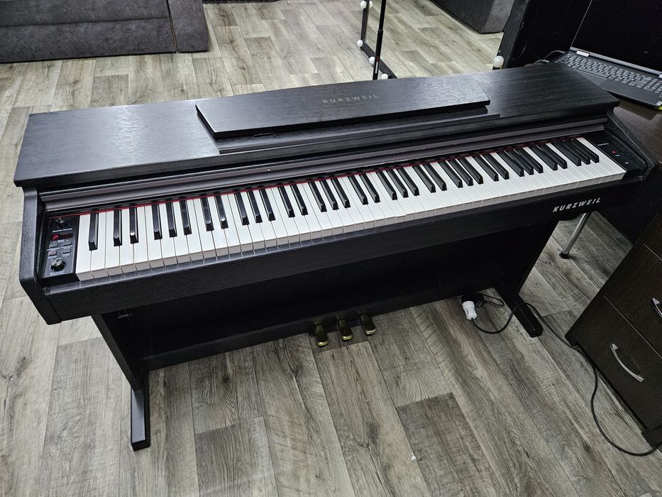 Kurzweil m90 полнооктавное цифровое пианино в отличном состоянии