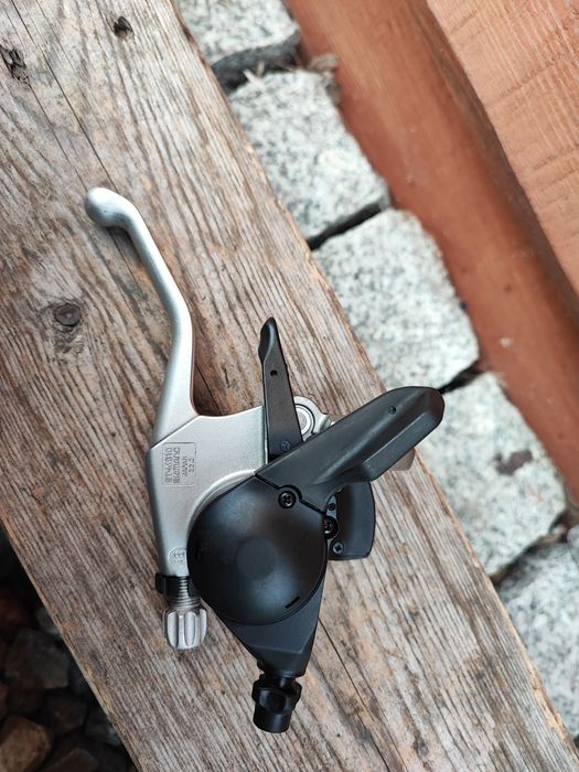 Lewa klamkomanetka rowerowa Shimano Deore M510 3s Retro MTB