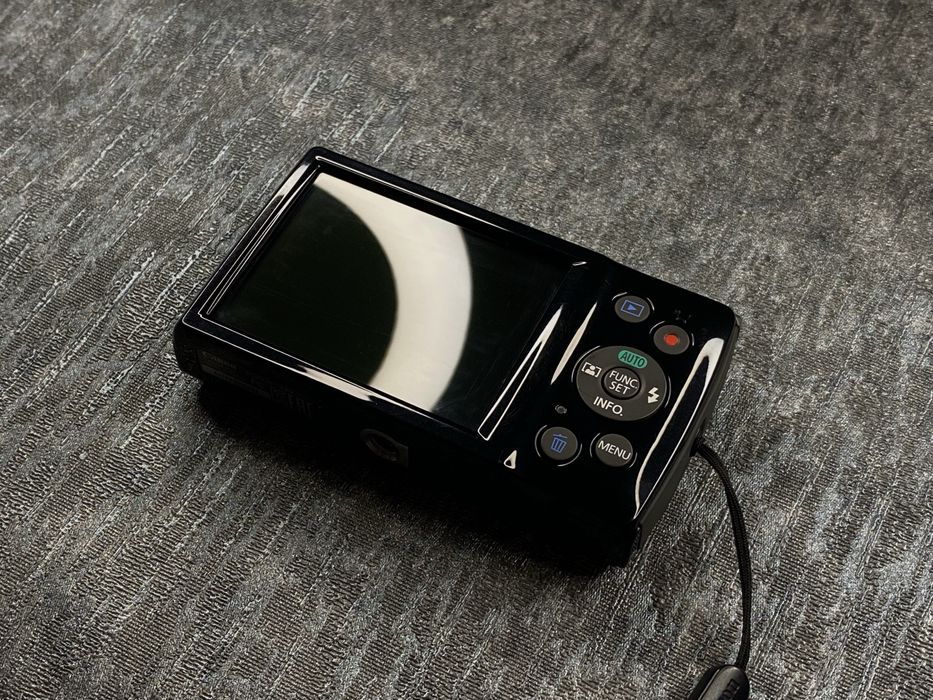 Cnon IXUS 177 HD (ELPH180) 20.0 MP 8xZoom Ідеальний стан,повний компеу
