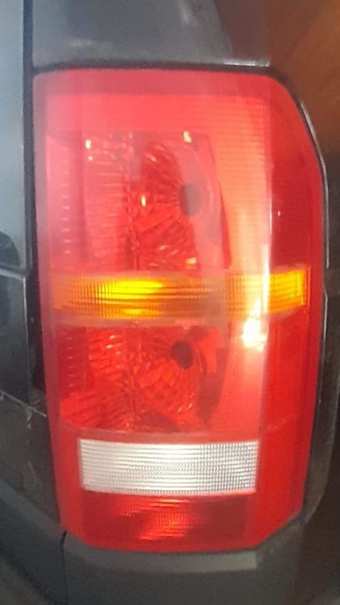 Farolim traseiro direito land rover discovery 3 ano 2005