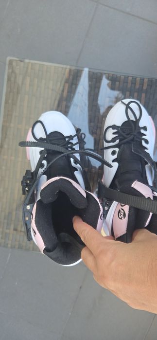Sprzedam rolki firmy powerslide rozmiar 35-38 dla dziewczynki
