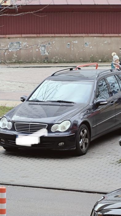 Mersedes w203. C220. 2004 рік