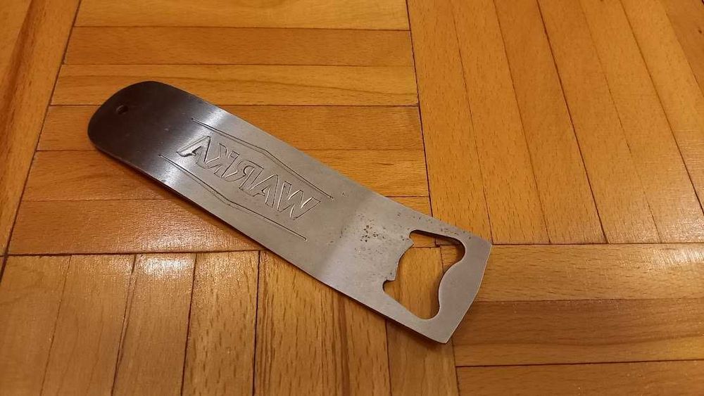 Metalowy otwieracz do butelek Warka