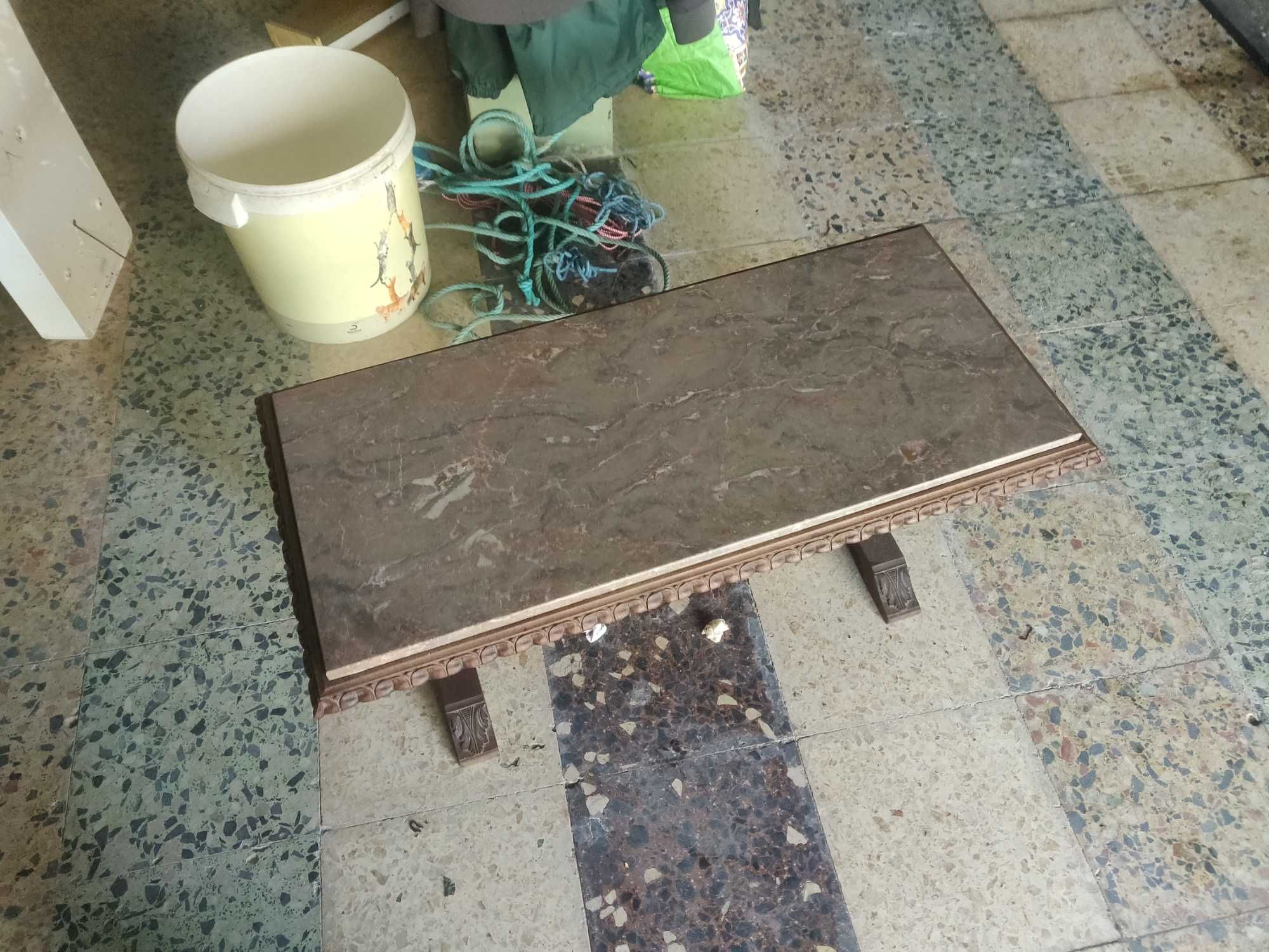 Mesa de centro pequena