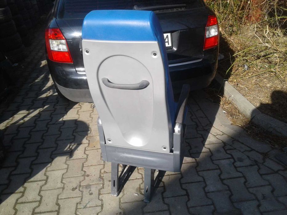 Fotel Bus Autobus Camper Kamping Podłokietniki Pasy Zapinka Rączka