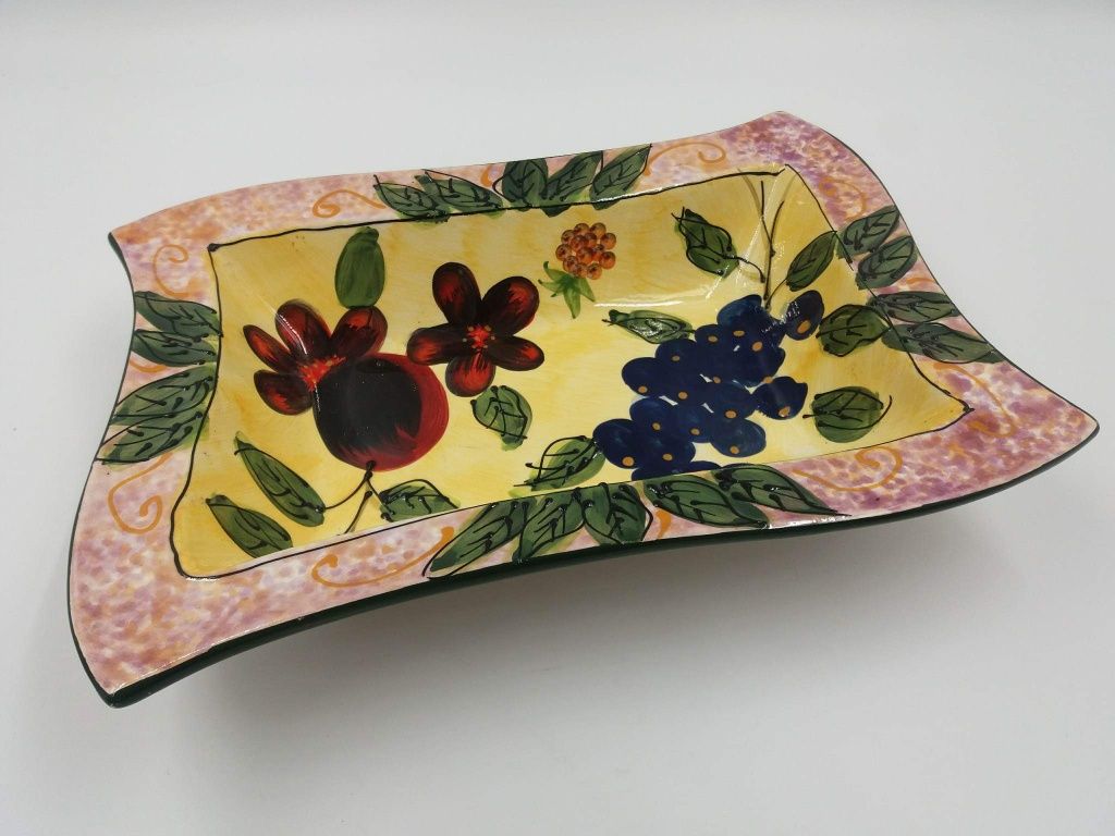 Śliczna ceramiczna ręcznie malowana patera na owoce