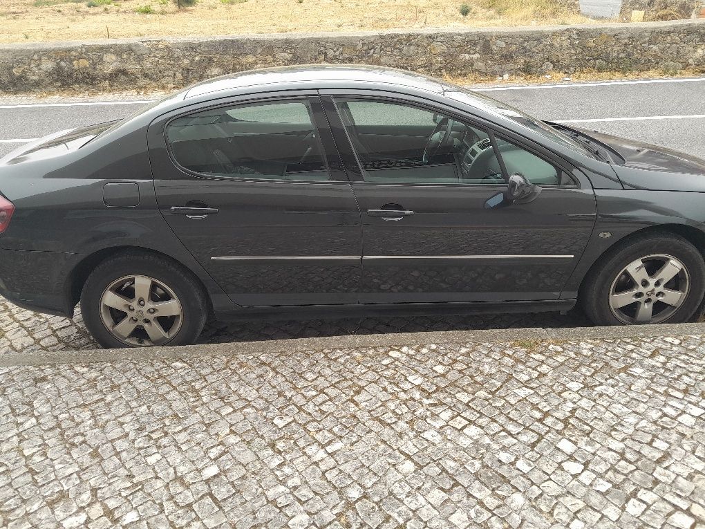 Peugeot 407 preto