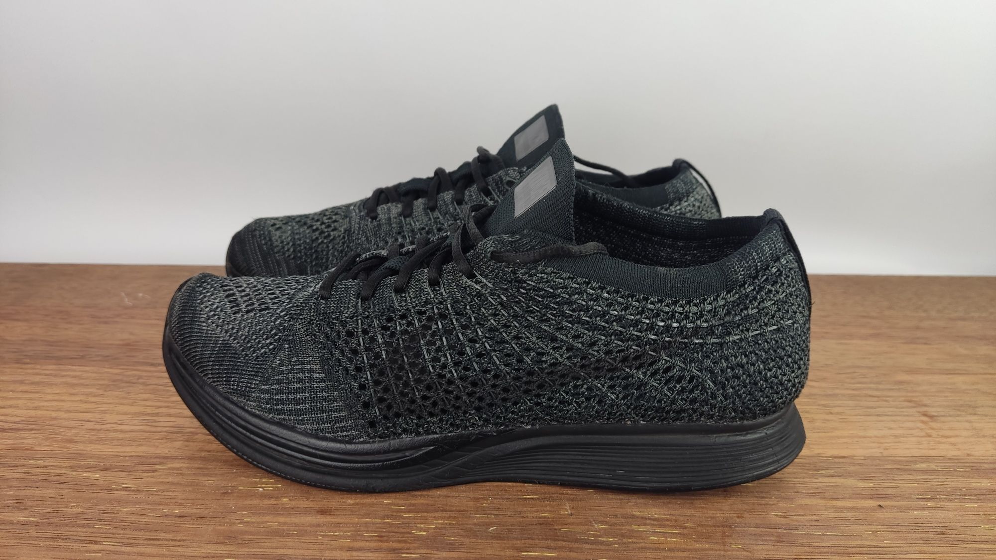 Nike Flyknit czarne r. 40