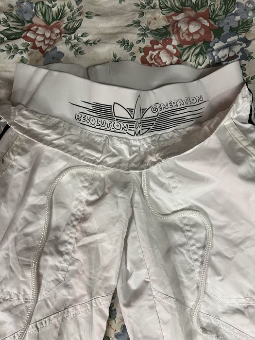 Білі спортивні штани Adidas