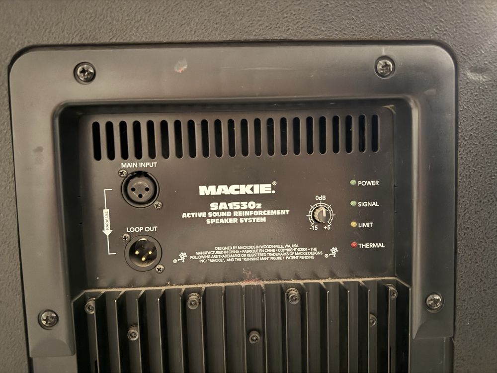 Kolumna aktywna Mackie SA 1530 Z - 2 sztuki.