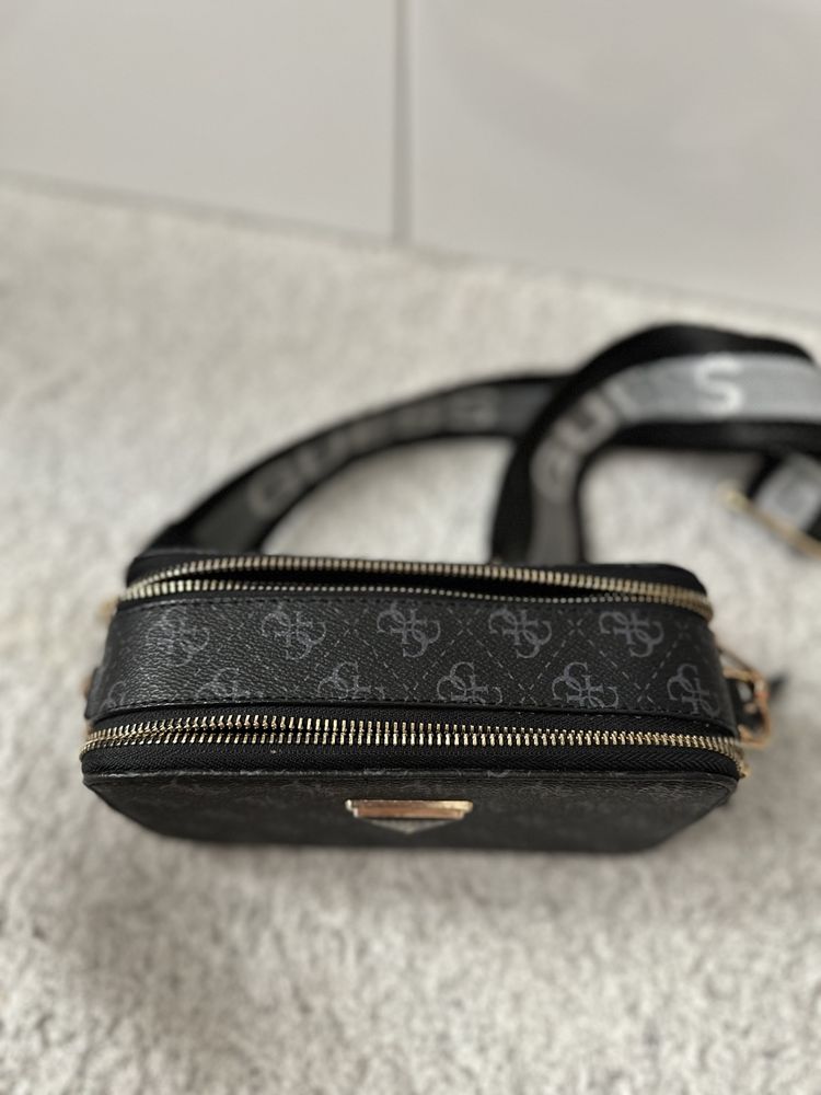Сумка жіноча Guess