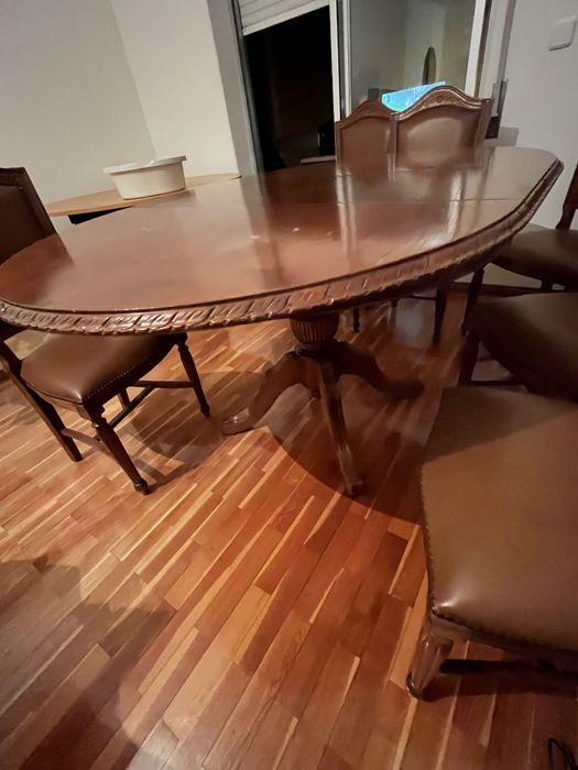 Mesa redonda extensível