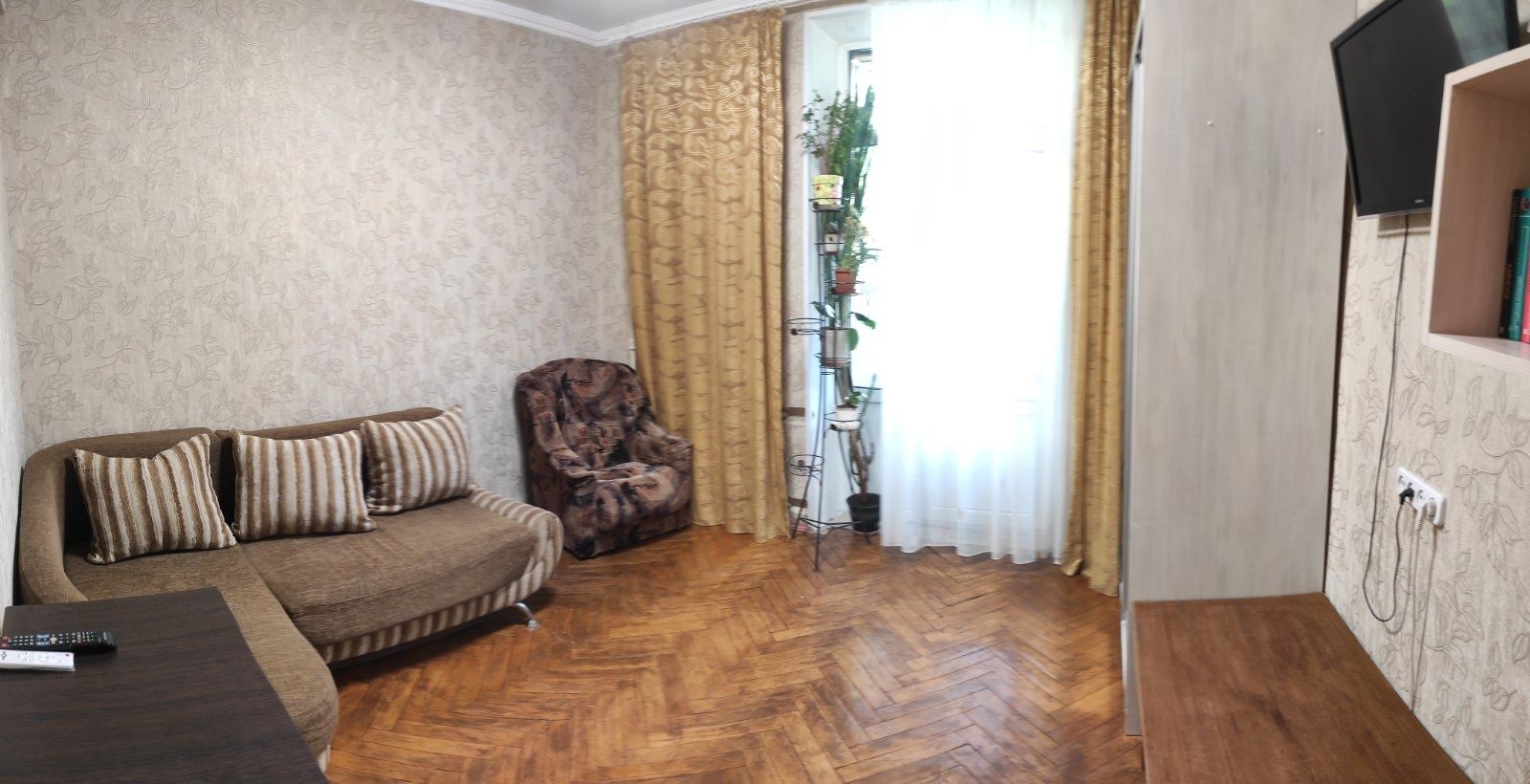 2 кімн.  Квартира подобово.  Севастопольська площа