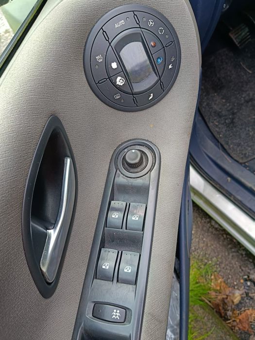 Grand  Espace IV