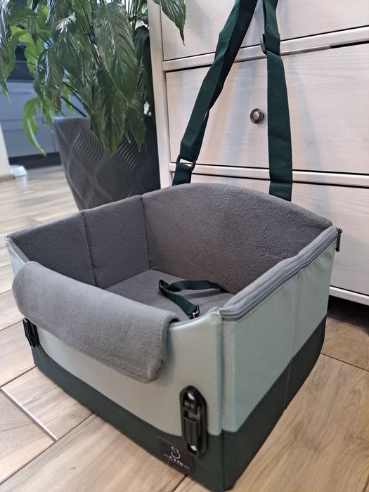 Fotelik samochodowy dla małych psów I kotów 742