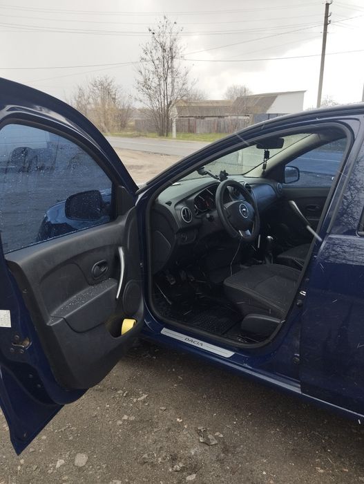 Dacia sandero 2013 року 1.2 бензин