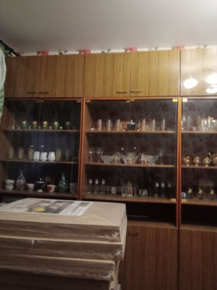 Стінка б/у ціна договірна