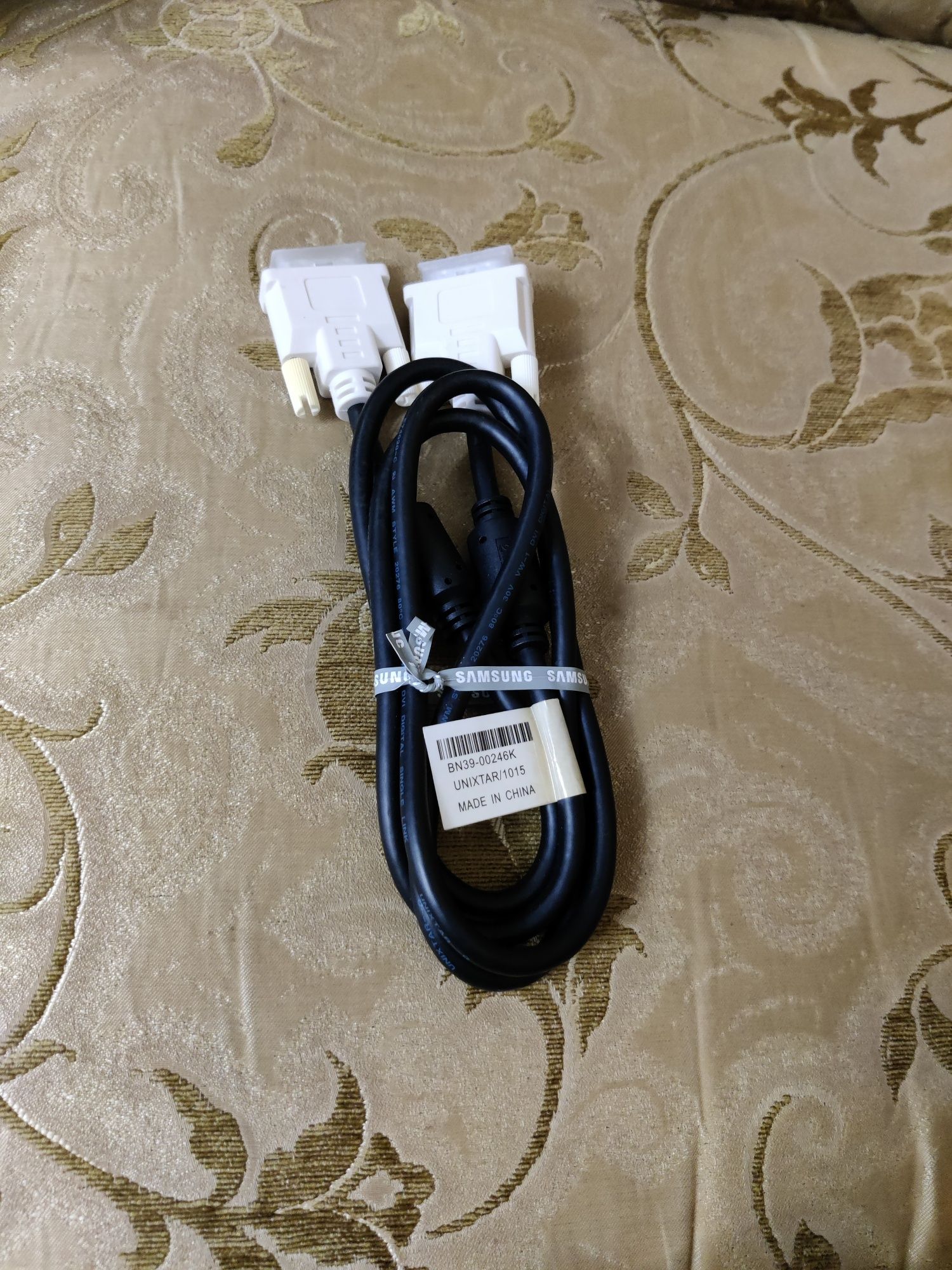Продам Кабель DVI/DVI 1.5m новый не дорого