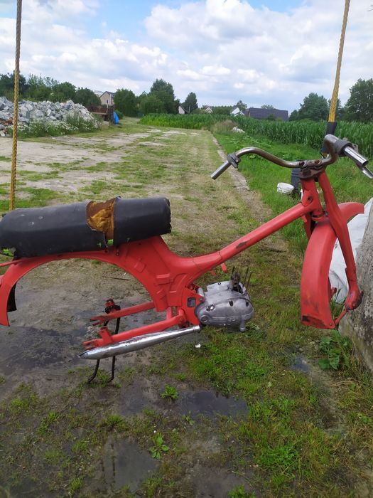 Komar 2 niekompletny
