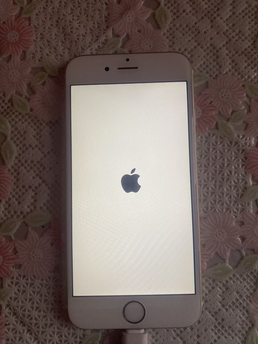 Айфон 6 S  Gold б/у