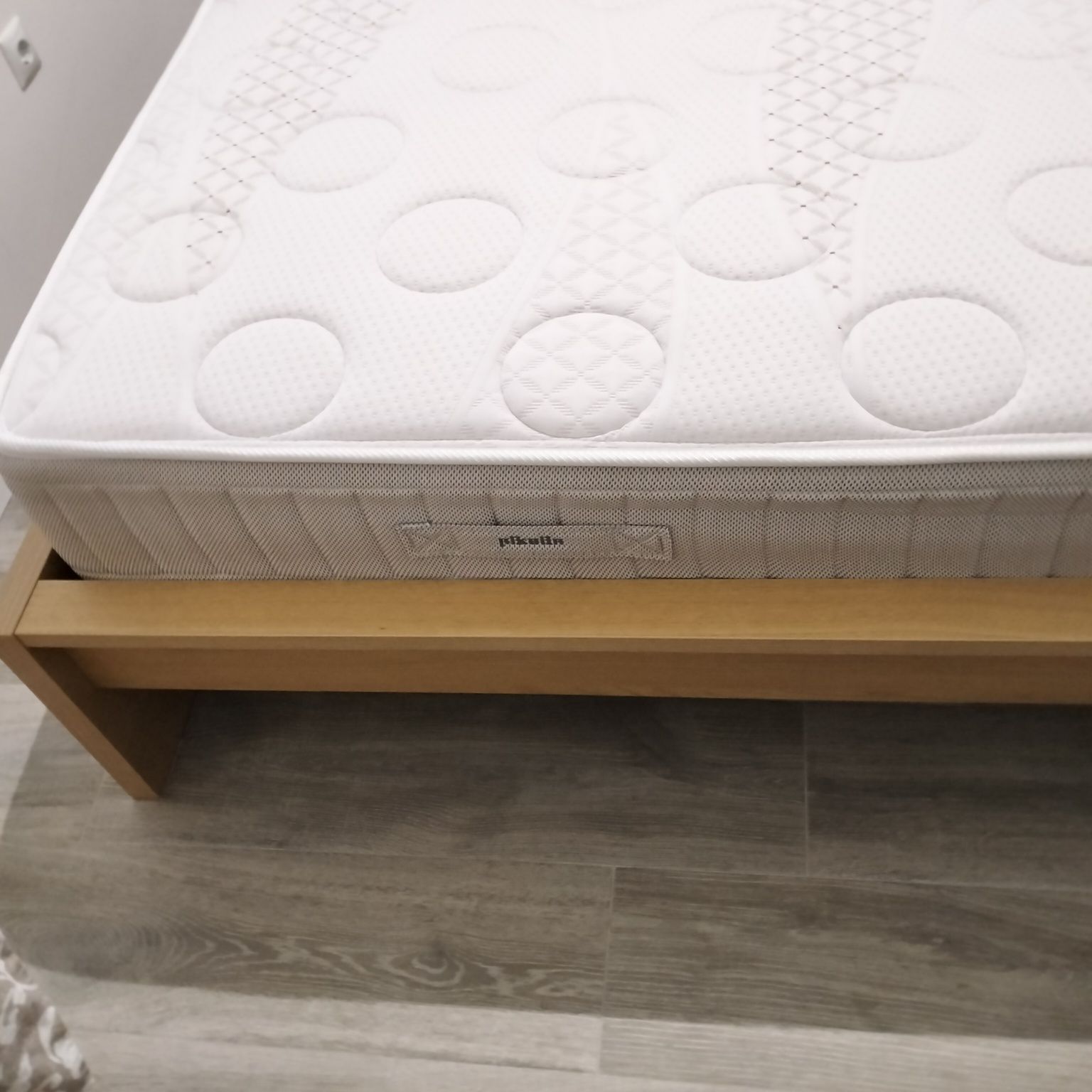 Cama malm ikea como NOVA**