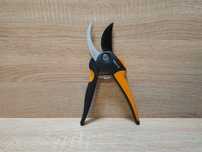 Sekator ogrodowy nożycowy do ogrodu FISKARS AA1223