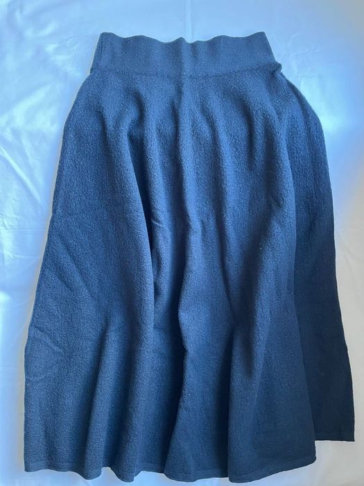 Розкльошена міді спідниця COS вовна темно-синя, р-р ХС