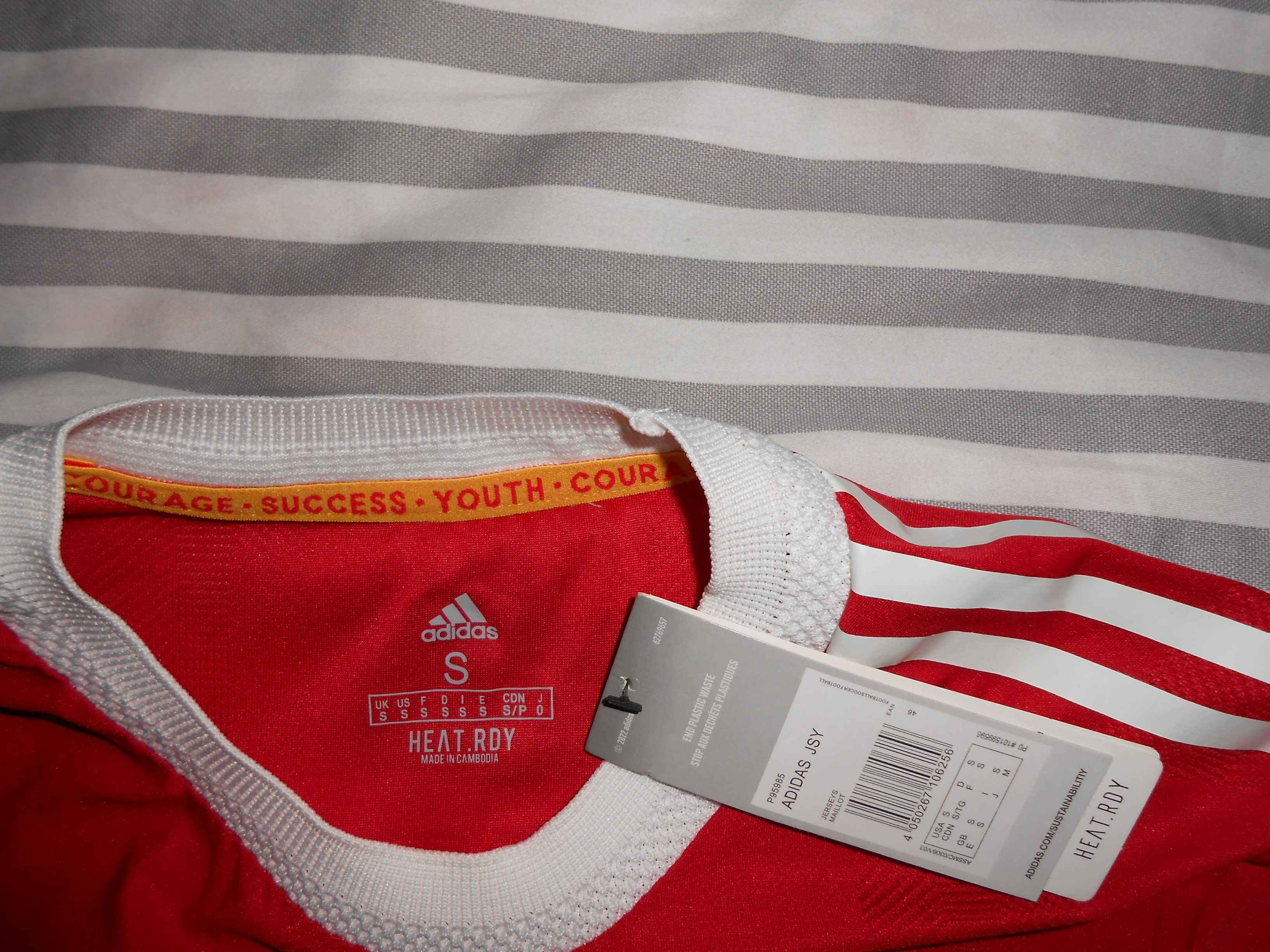 Nowa koszulka meczowa adidas Manchester United 2021-22 (S)