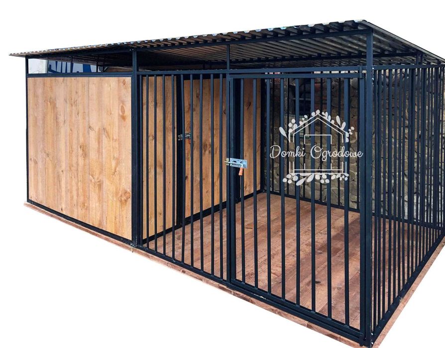Kojec dla Psów 4x2m Drewniana podłoga ściany zabudowane drewnem ID588