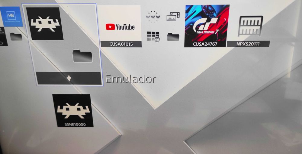 Playstation 4 Slim  - Desbloqueada  - 500 GB  -Excelente