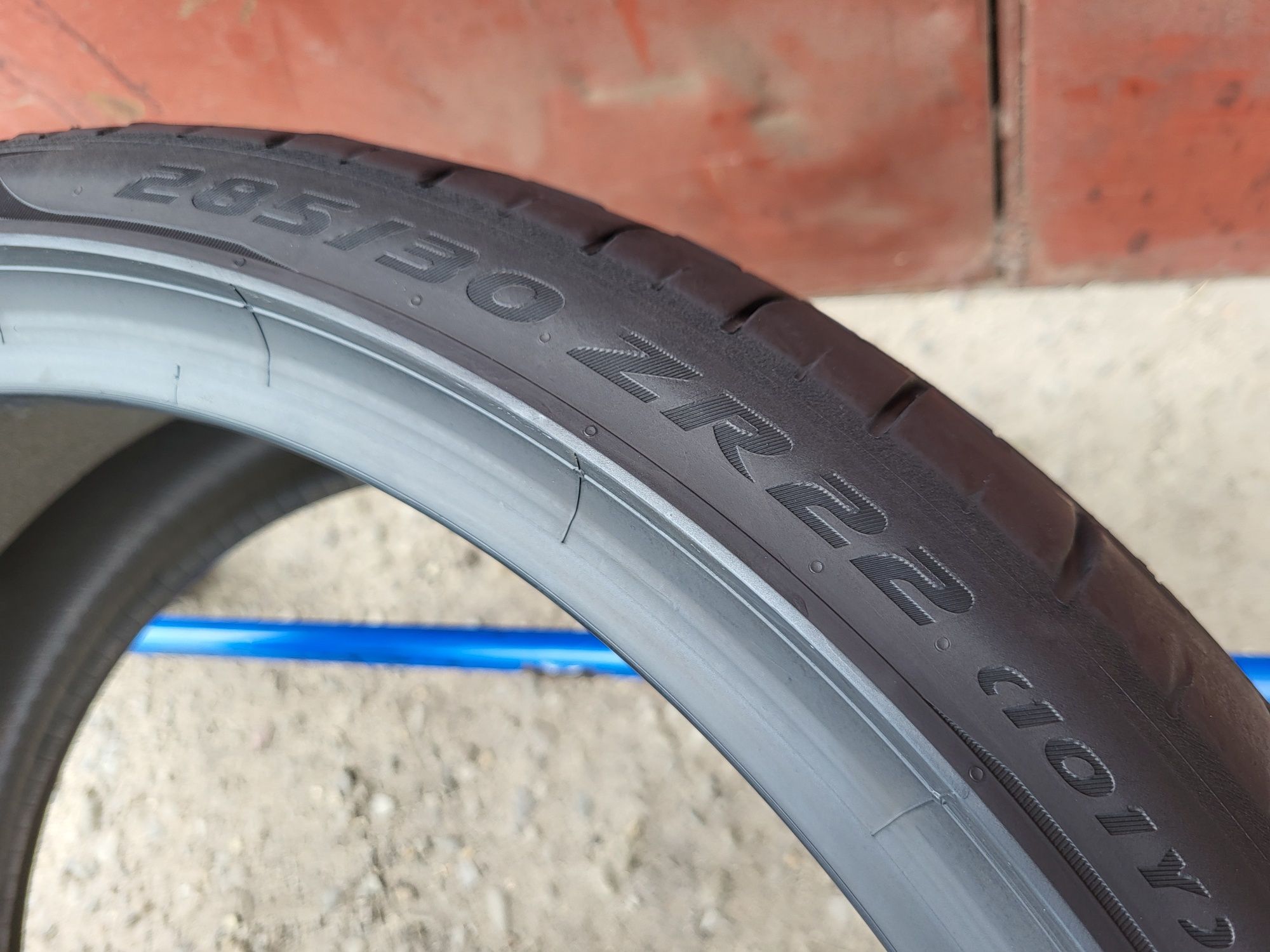 285/30/22 R22 Pirelli PZERO PZ4 AO 2шт ціна за 1шт шини