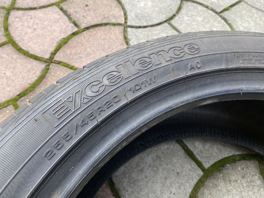 Резина пара літо 255/45 R 20 Good Year