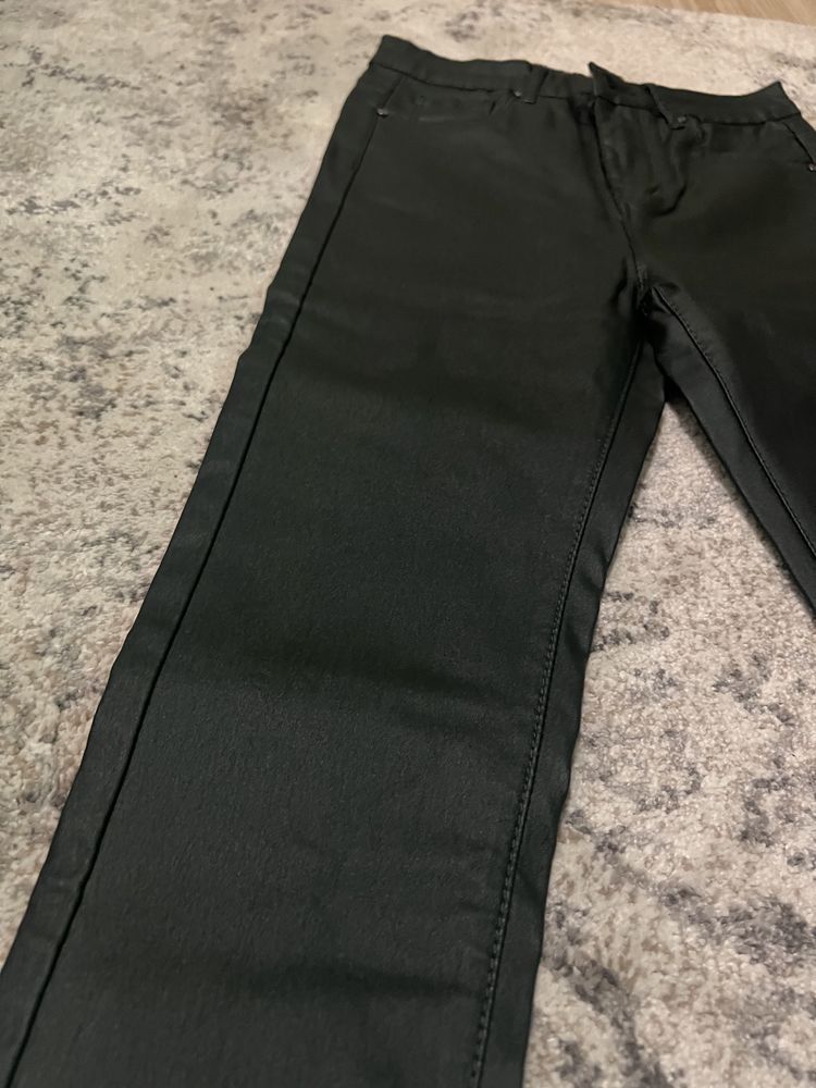 Spodnie woskowe rozmiar XS ciemna zieleń nowe