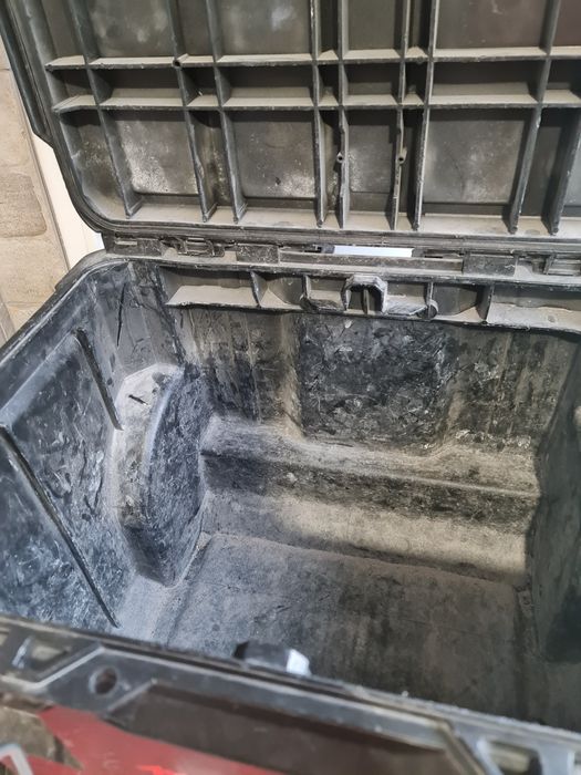 Чемодан-тележка-кейс Milwaukee  PACKOUT