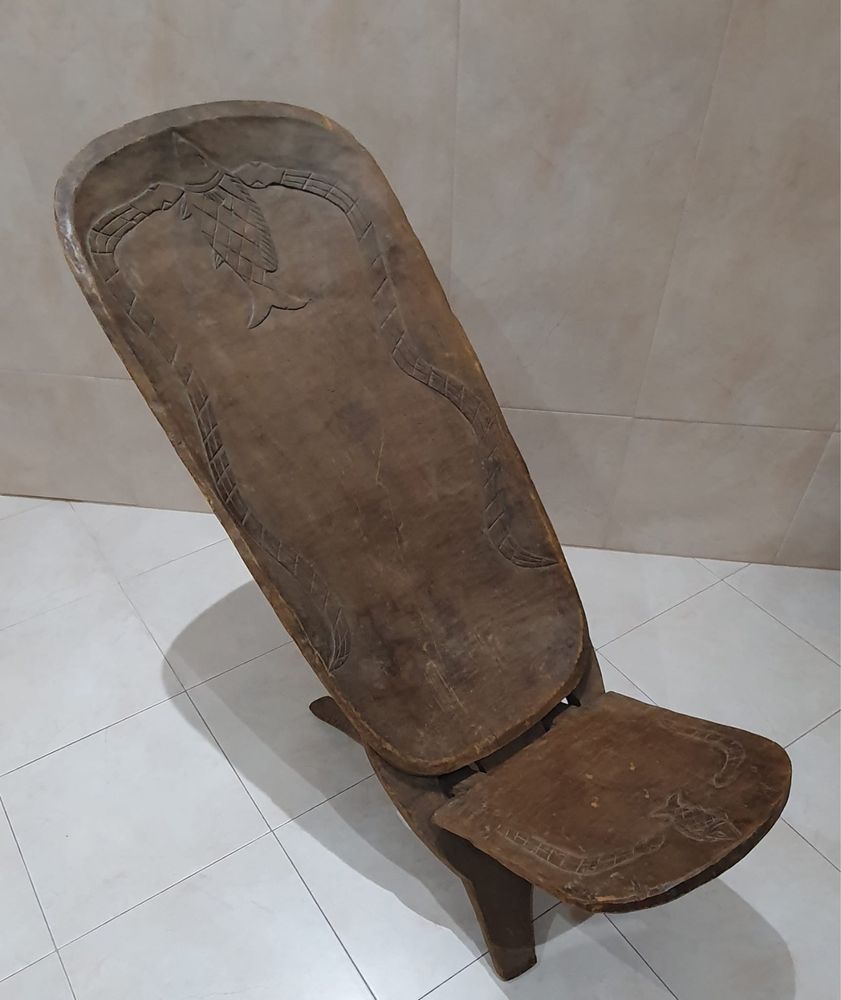 Cadeira Africana (114 x 80 x 40 cm)