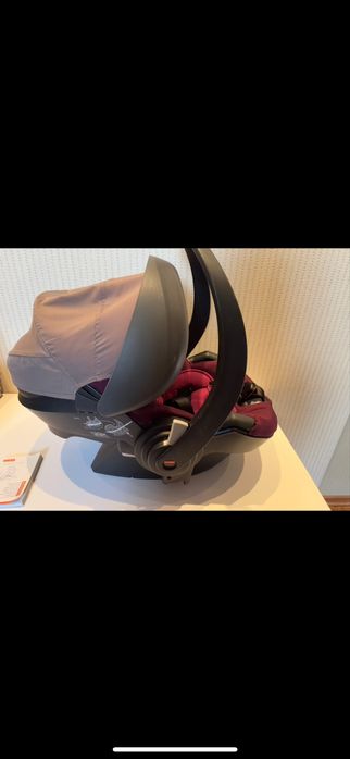 Автокрісло Stokke 0+.