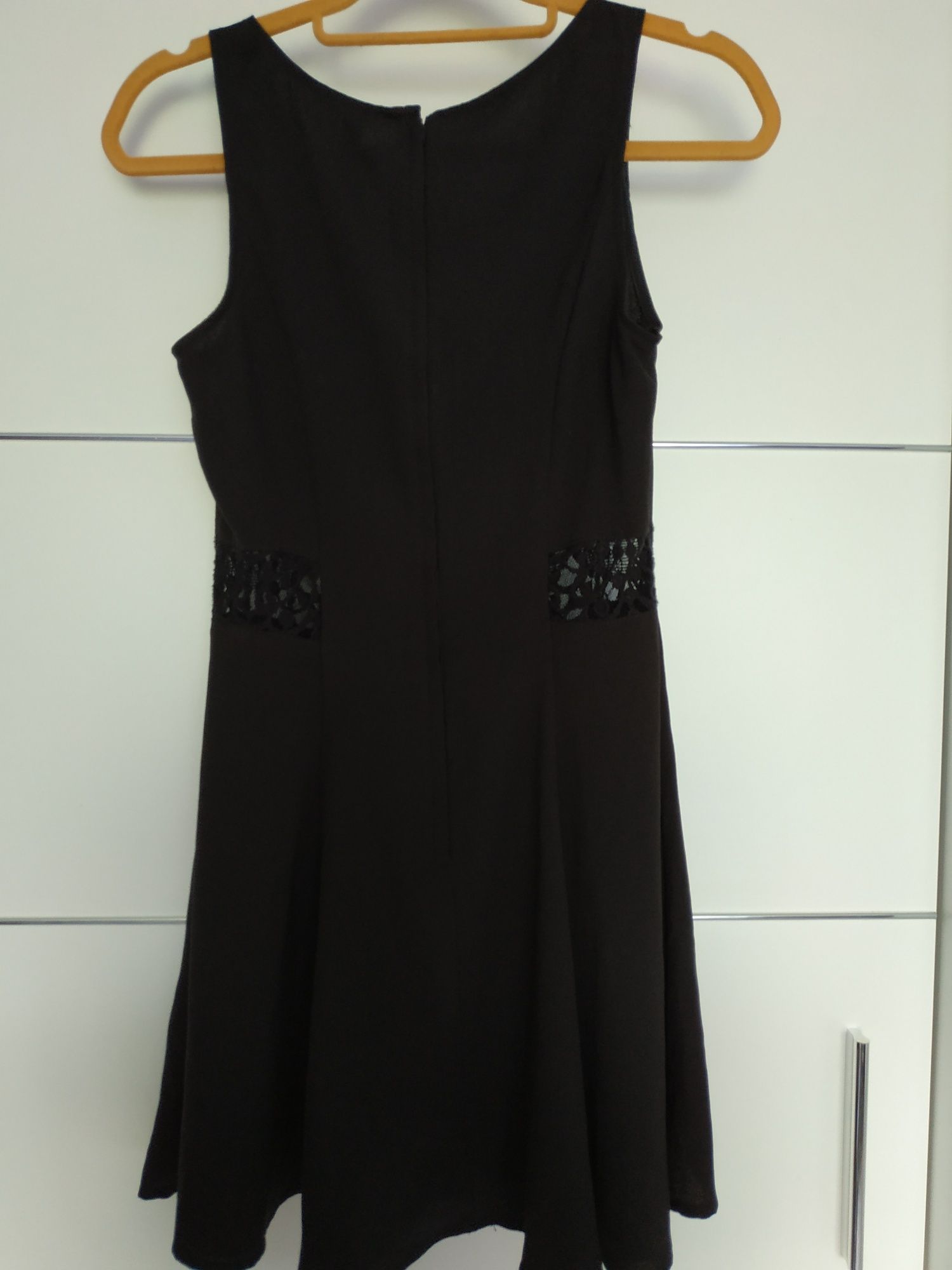 Nowa czarna  sukienka