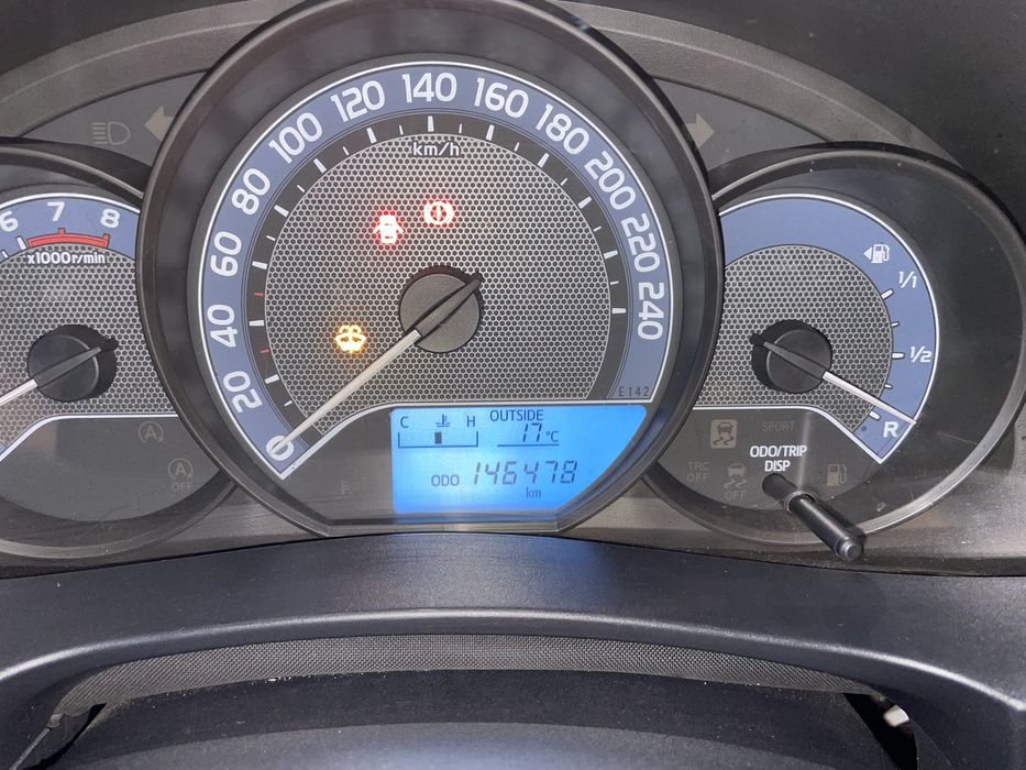 Toyota corolla 2016 год