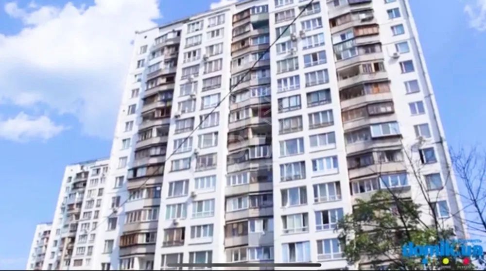 Простора 1к. квартира, вул. Малишка 31, метро Дарниця