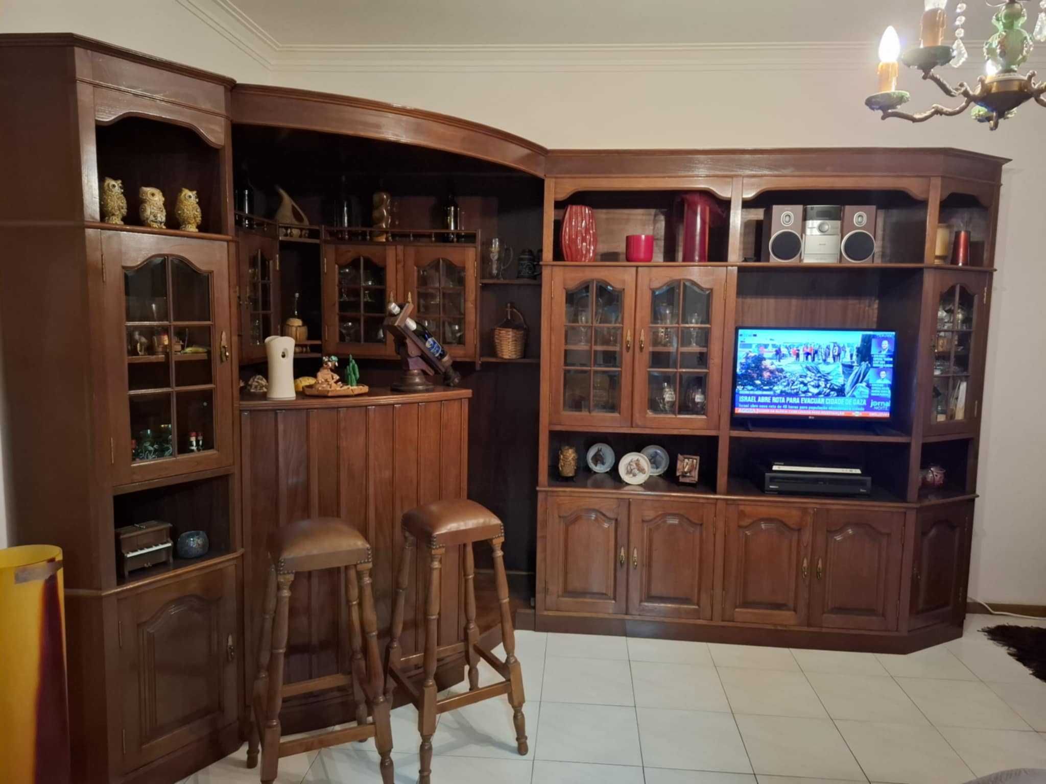 Bar de sala completo