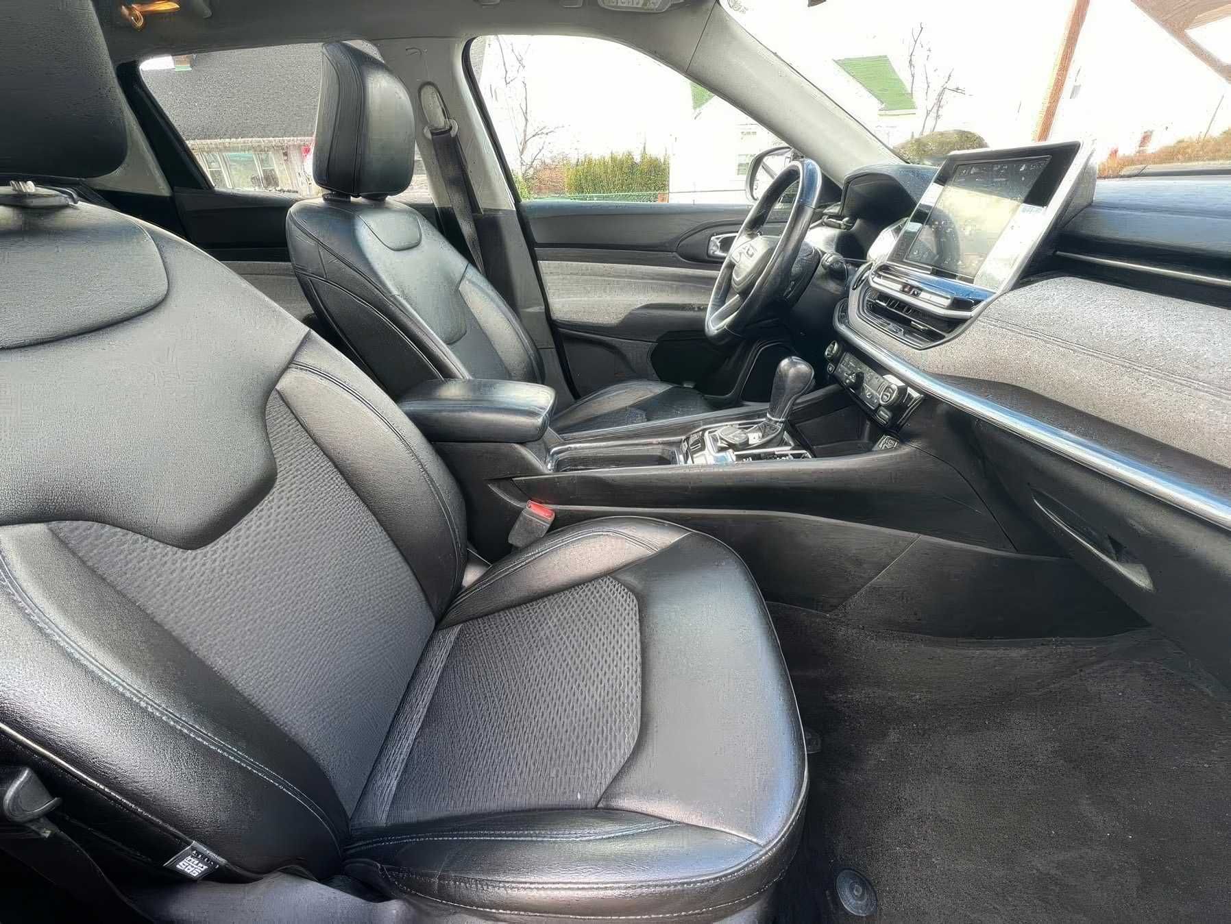 2022 Jeep Compass Latitude 4WD