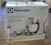 NOWY Robot kuchenny Electrolux EKM5570 beżowy GW 24 msc 1200W