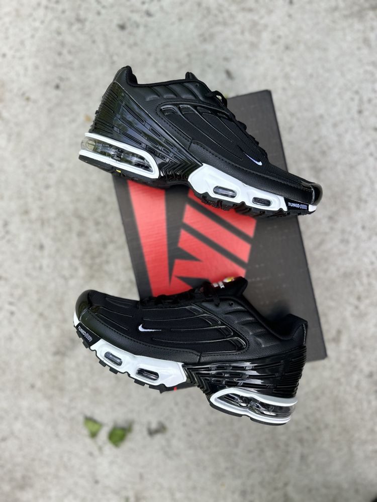 Мужские кроссовки чоловічі кросівки Nike Air Max Plus Black