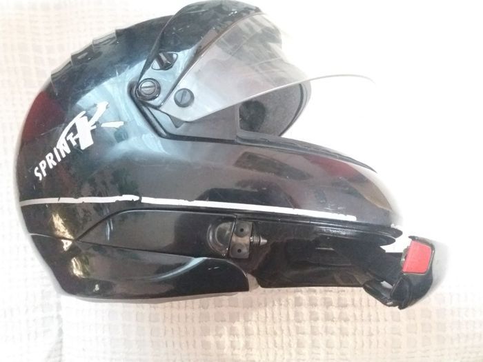 Продам мотошолом Schuberth r2