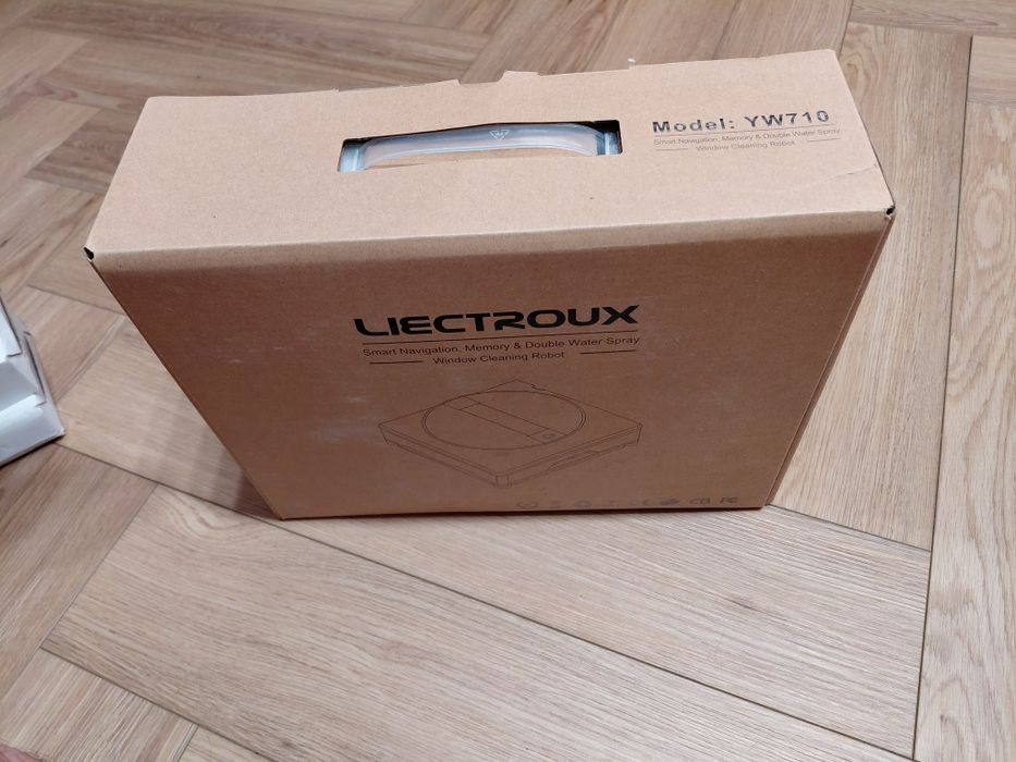 Robot do mycia okien liectroux yw710