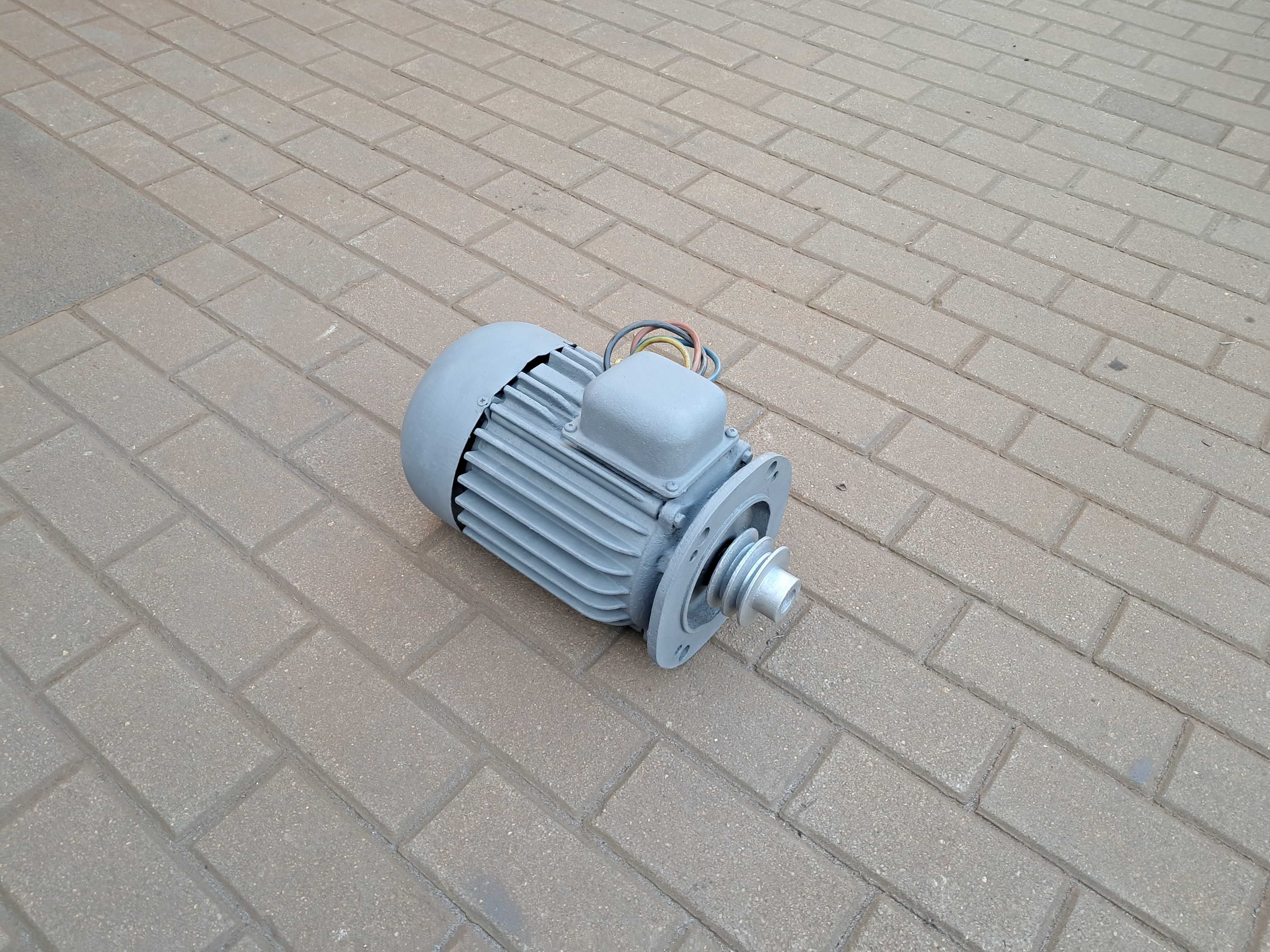 Silnik elektryczny kołnierzowy 1,5kw 1420 obrotów Polski .Wysyłka