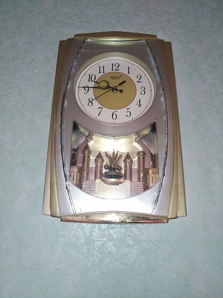 Часы настенные годинник