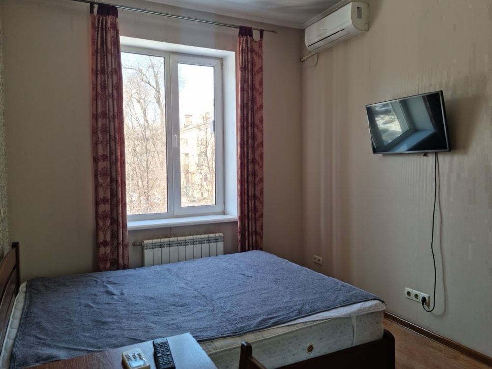 Продаж!2-кімн повнометражної кв Малий ринок