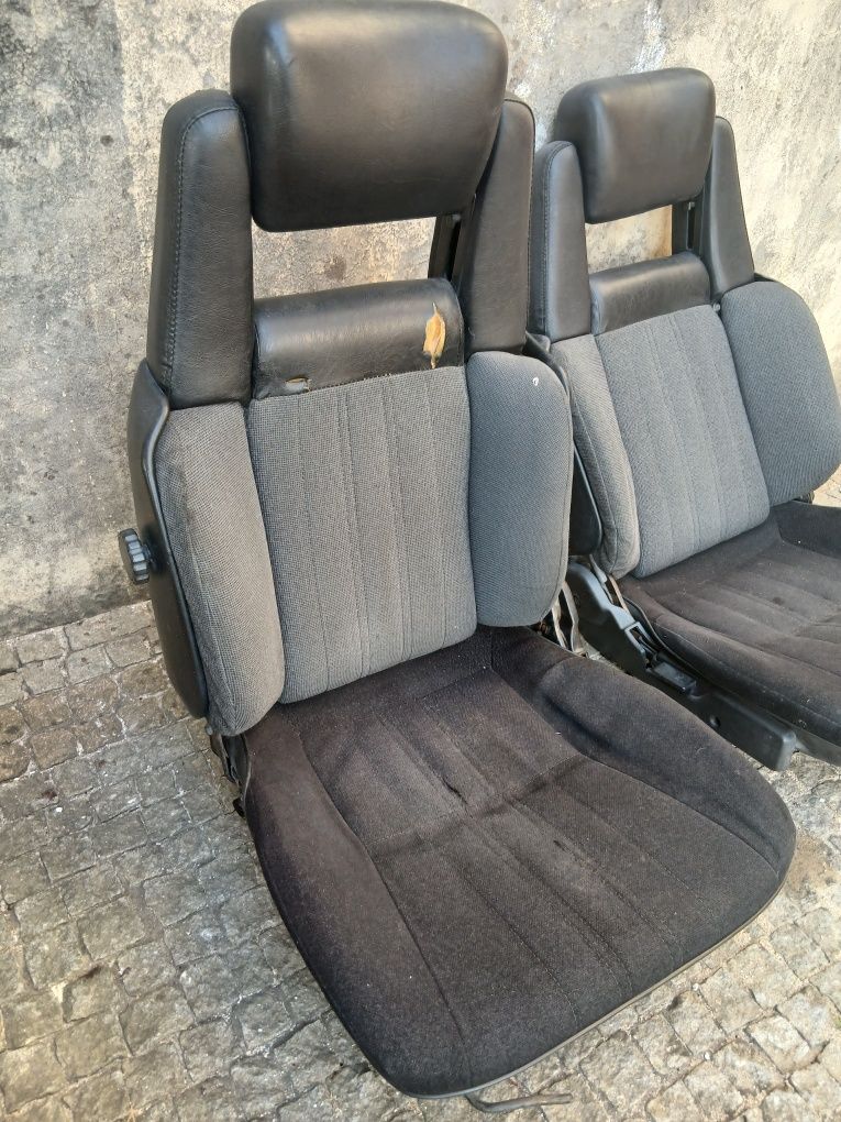 Bancos da frente AE86 Toyota Corolla GT